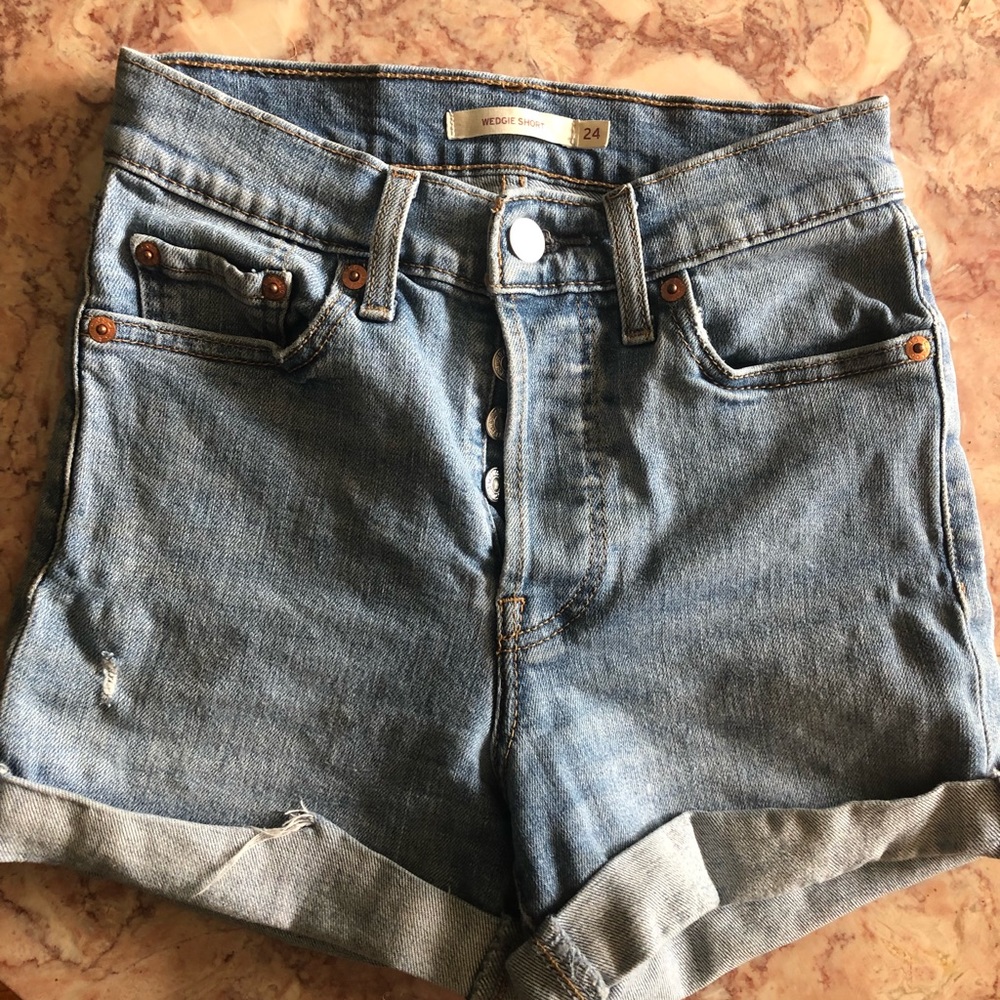 Levi’s Wedgie Shorts